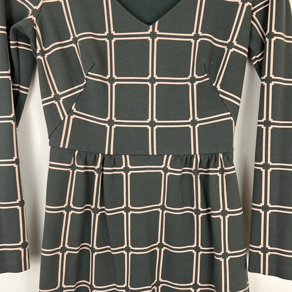 BODEN Eliza Ponte dress long sleeve in olive green and peach block desig… - Picture 3 of 11